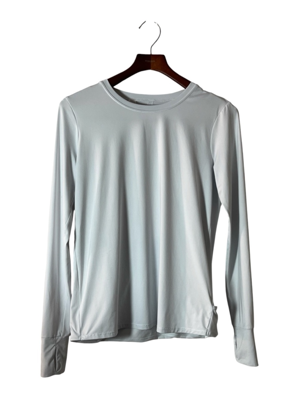 SPANX Pale Gray Long Sleeve Performance Top w/thumb holes and slit opening sz S